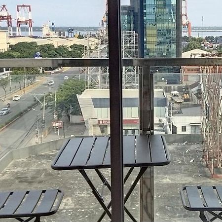 Sunvida Tower Stays Across Sm City Cebu Extérieur photo