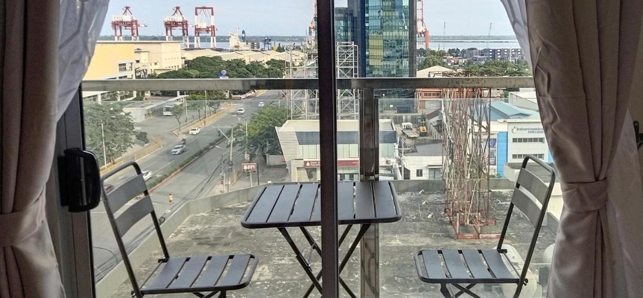 Sunvida Tower Stays Across Sm City Cebu Extérieur photo