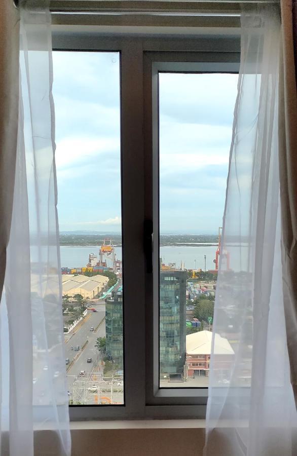 Sunvida Tower Stays Across Sm City Cebu Extérieur photo