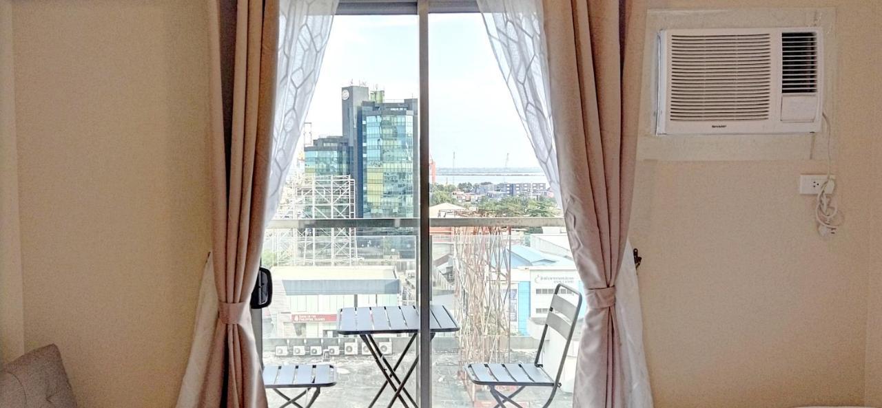 Sunvida Tower Stays Across Sm City Cebu Extérieur photo