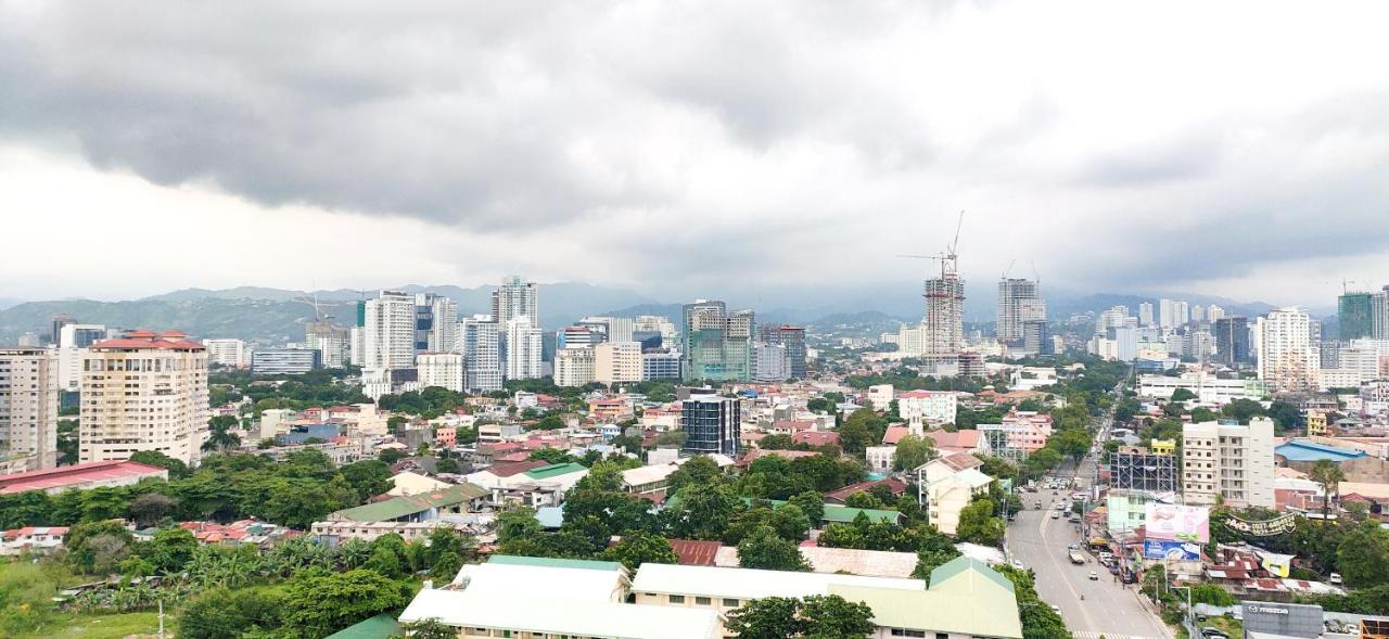 Sunvida Tower Stays Across Sm City Cebu Extérieur photo